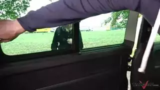 يشدها من شعرها ويغتصبها حتي البكاء