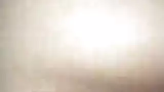 حفلة سحاقية في غرفة النوم: كايلا لوكس في ثالوث مع صديقتها