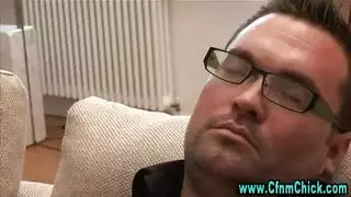 لا شيء أفضل من جلسة حلق عميق مع هذا القضيب الوحشي