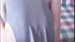 سكس عربي منقبه بتنزل شهوه واحد وراء السياره في الشارع