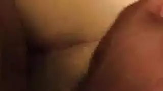 الفحل الأسود يلعق القضيب ويأكل الفرج في ثنائي جنسي صريح