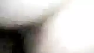 مقيدة في كهف: كس الشقراء يُلعق ويُملأ بقوة